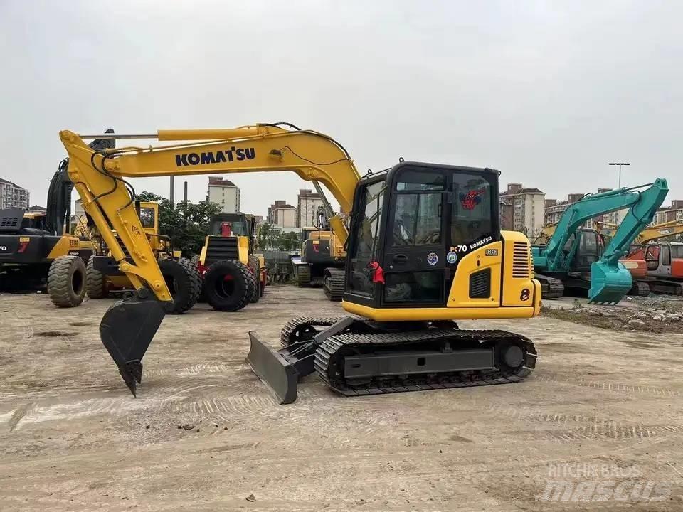 Komatsu PC70-8 Crawler excavators