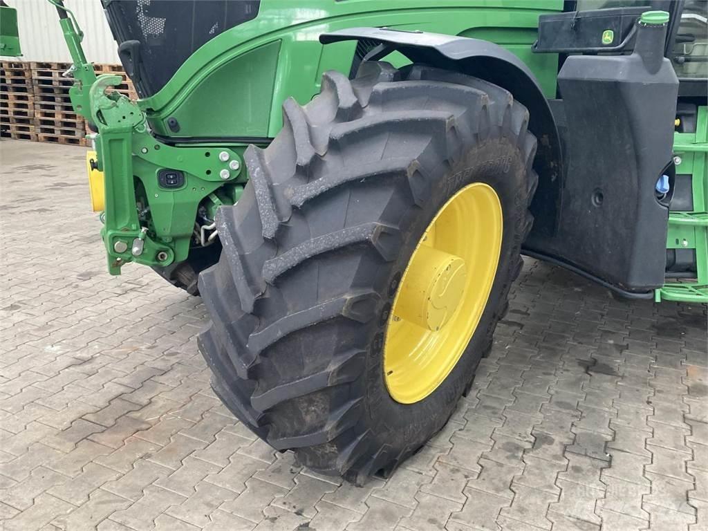 John Deere 6R 185 Tractors