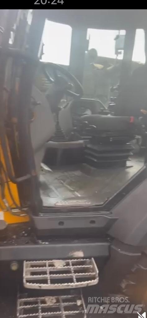 JCB 3CX Compact Backhoe