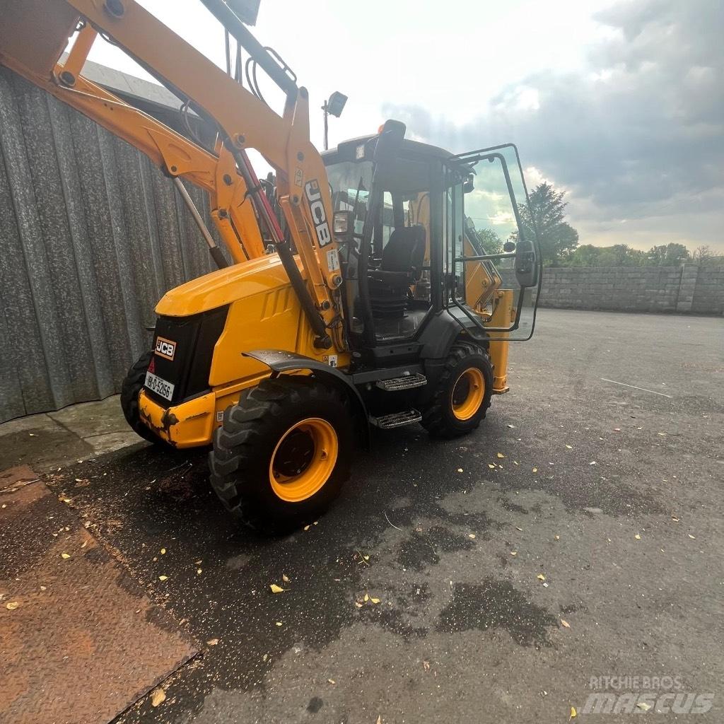 JCB 3CX Compact Backhoe