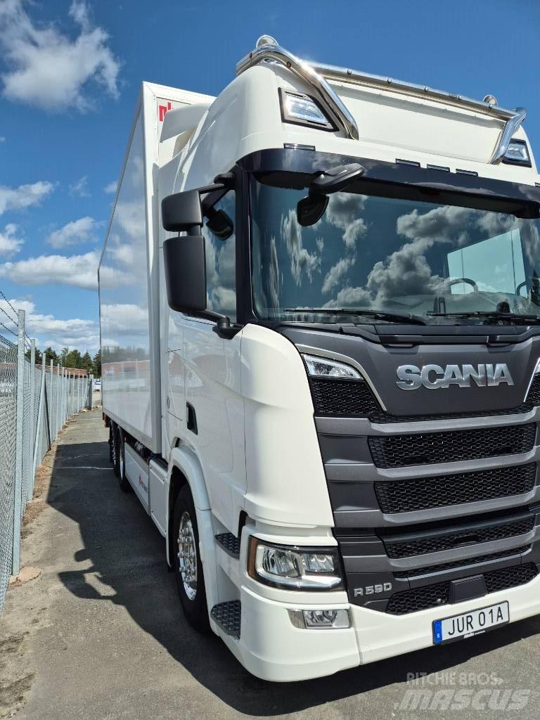 Scania R 590 Box trucks