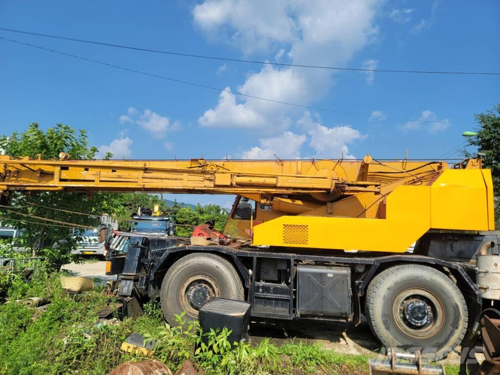 Tadano TR 250 M-5 Rough terrain cranes