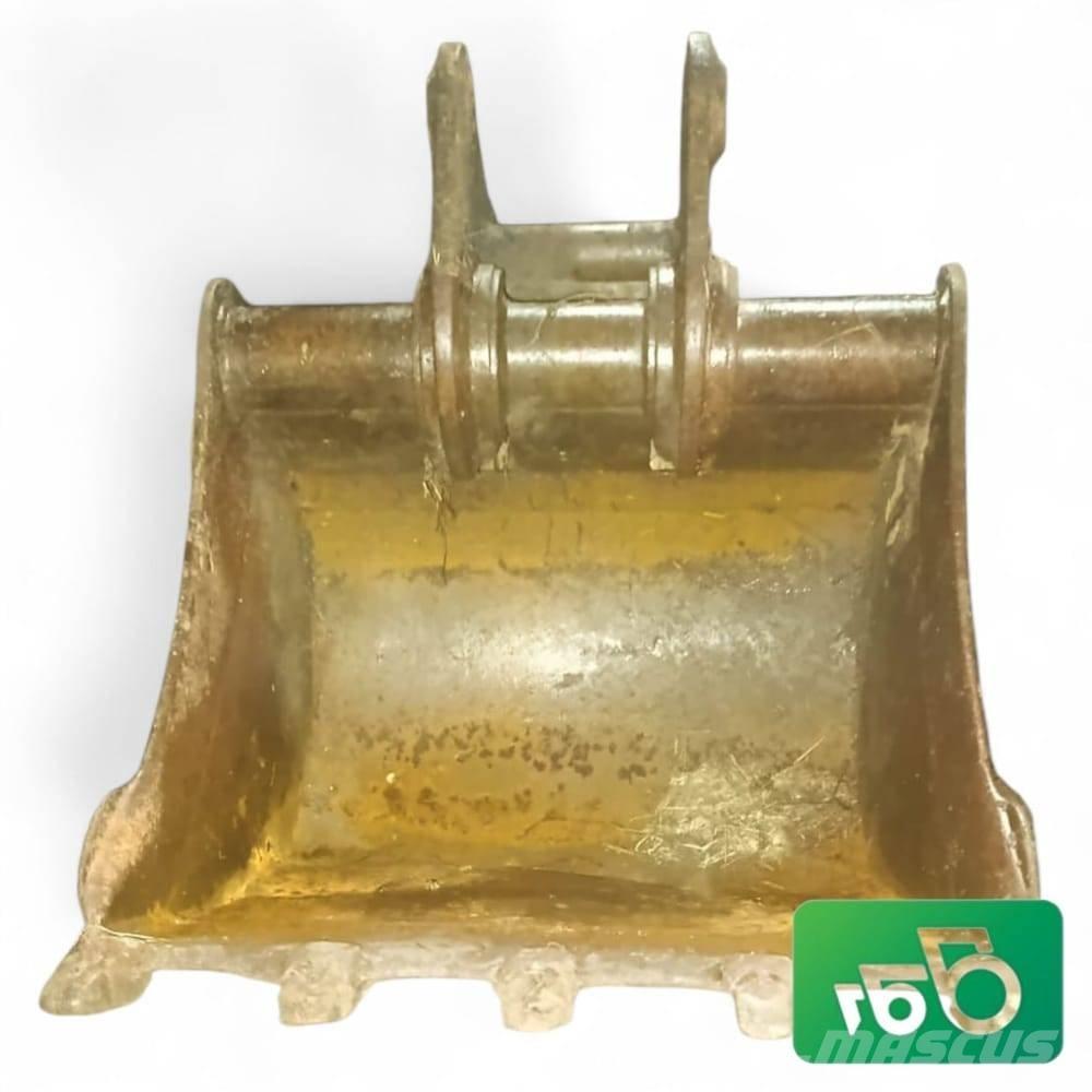 JCB 3CX 750mm Bucket Chassis and suspension