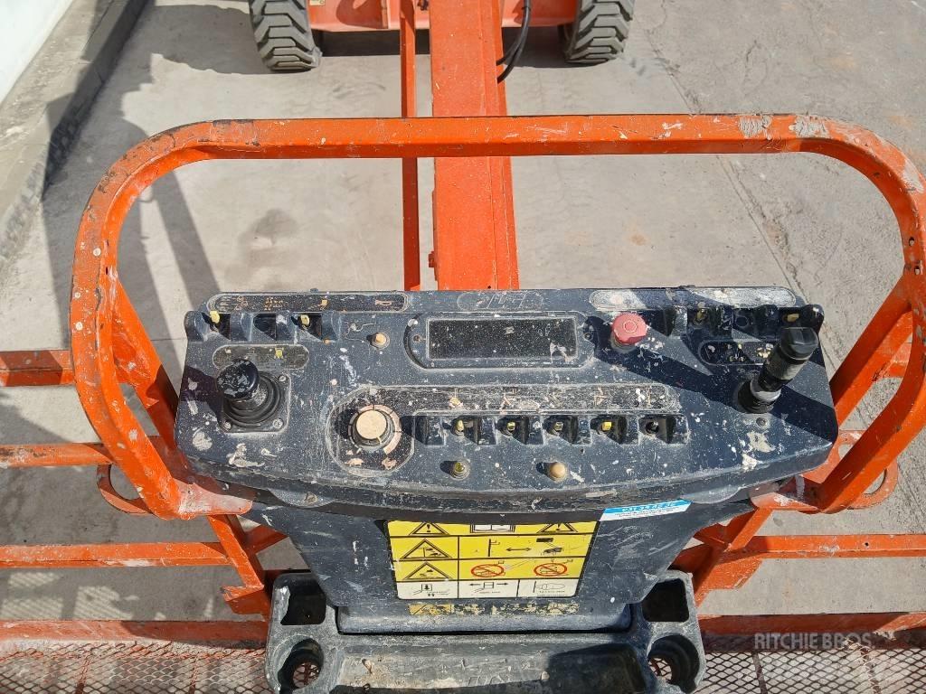 JLG 600 AJ Articulated boom lifts