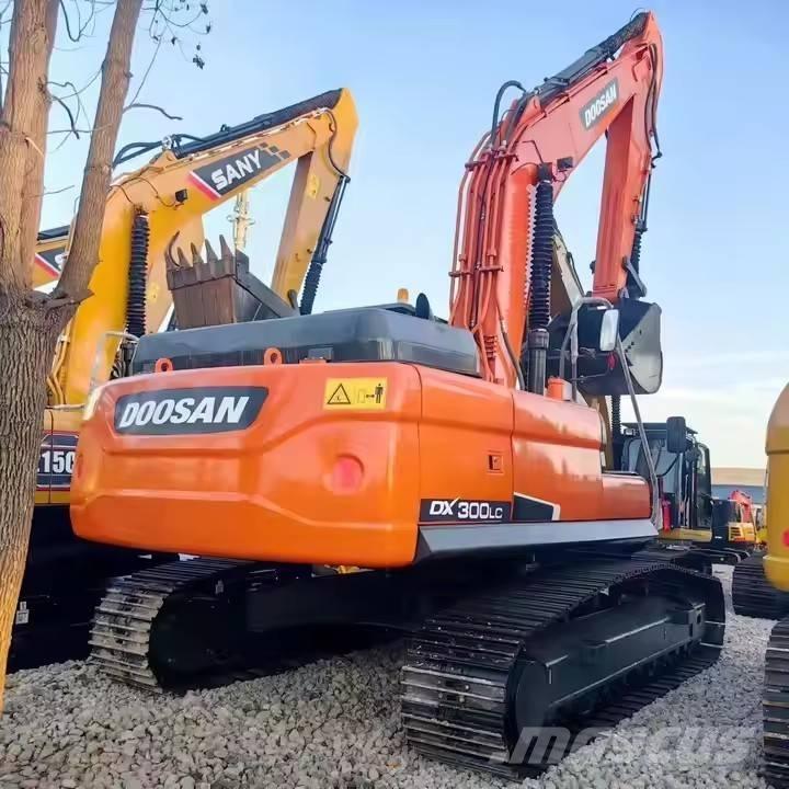 Doosan DX 300 LC Crawler excavators