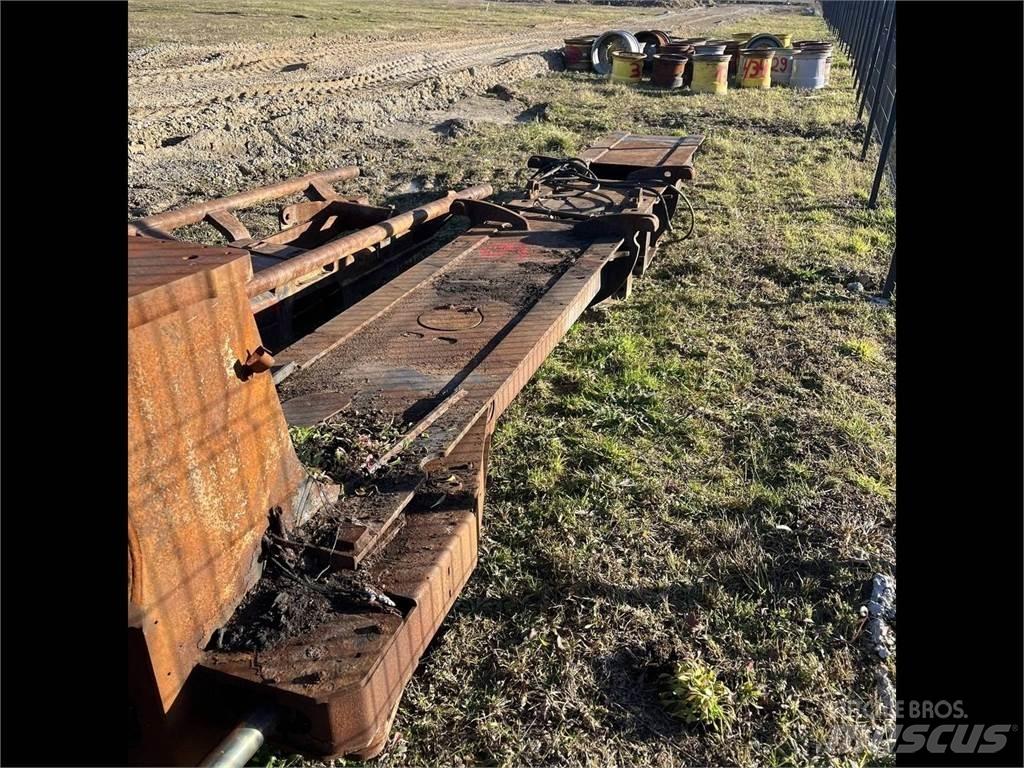 John Deere 1110E Other components