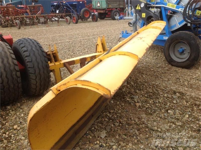  - - - SNEPLOV Snow blades and plows