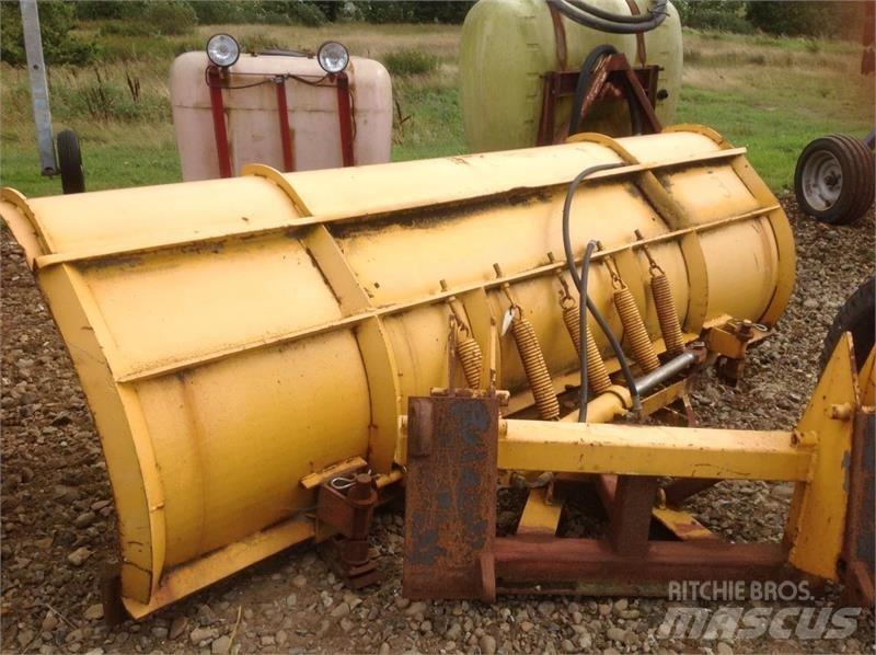  - - - SNEPLOV Snow blades and plows