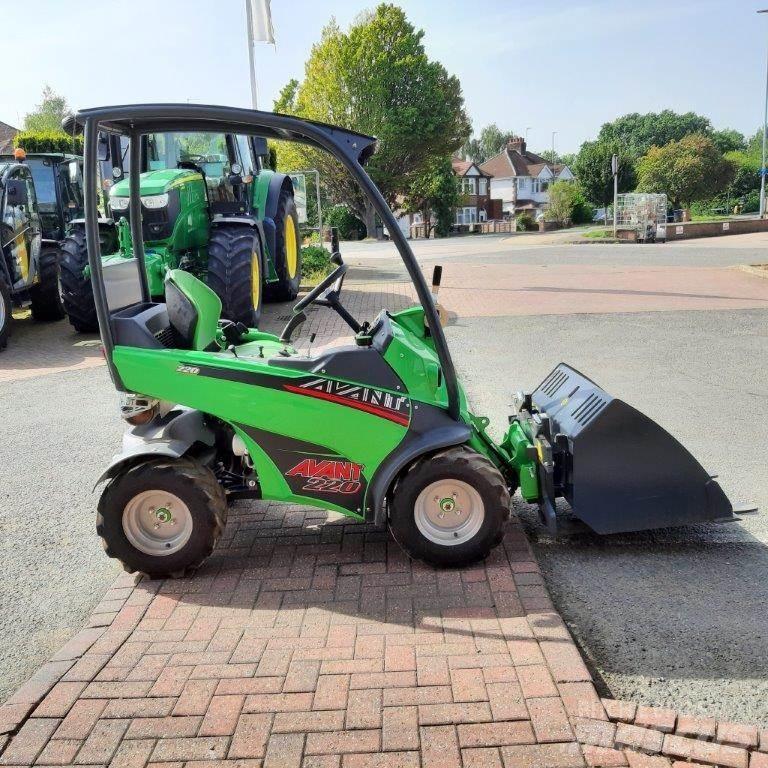 Avant 220 mini loader Telescopic handlers