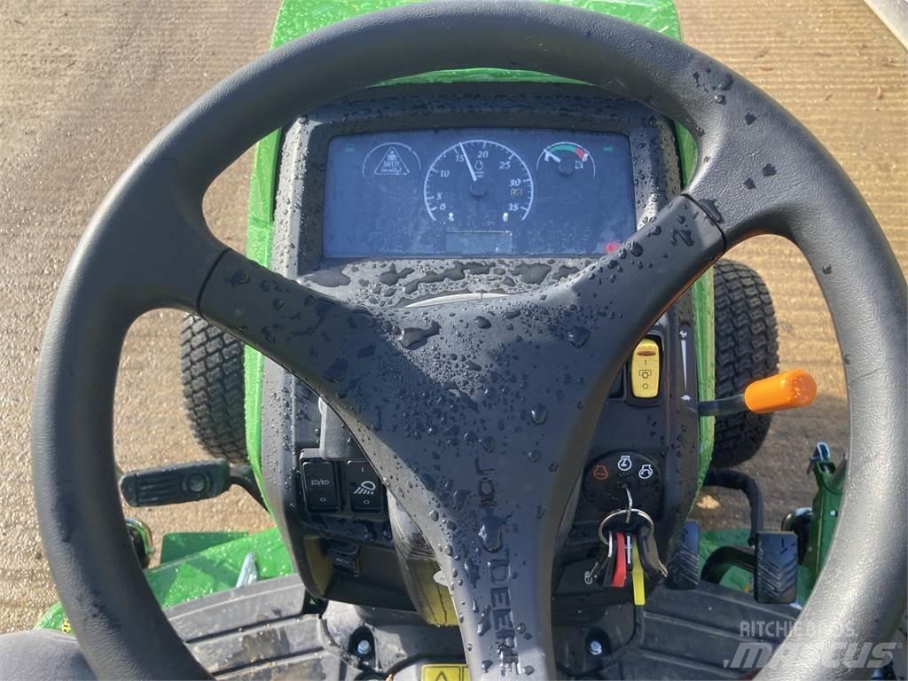 John Deere 1026R Compact tractors