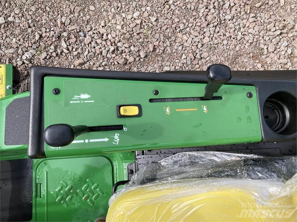 John Deere 1550 Riding mowers