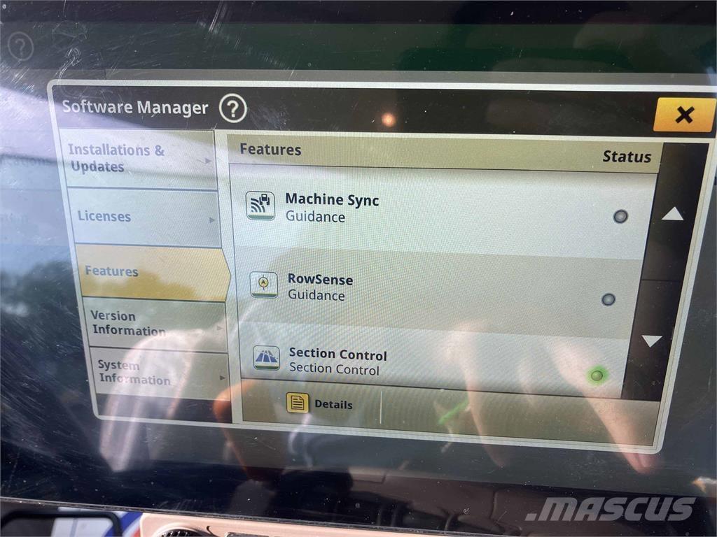 John Deere 6R 215 Tractors