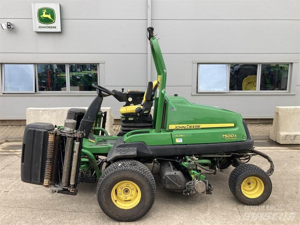 John Deere 7500AE Walk-behind mowers