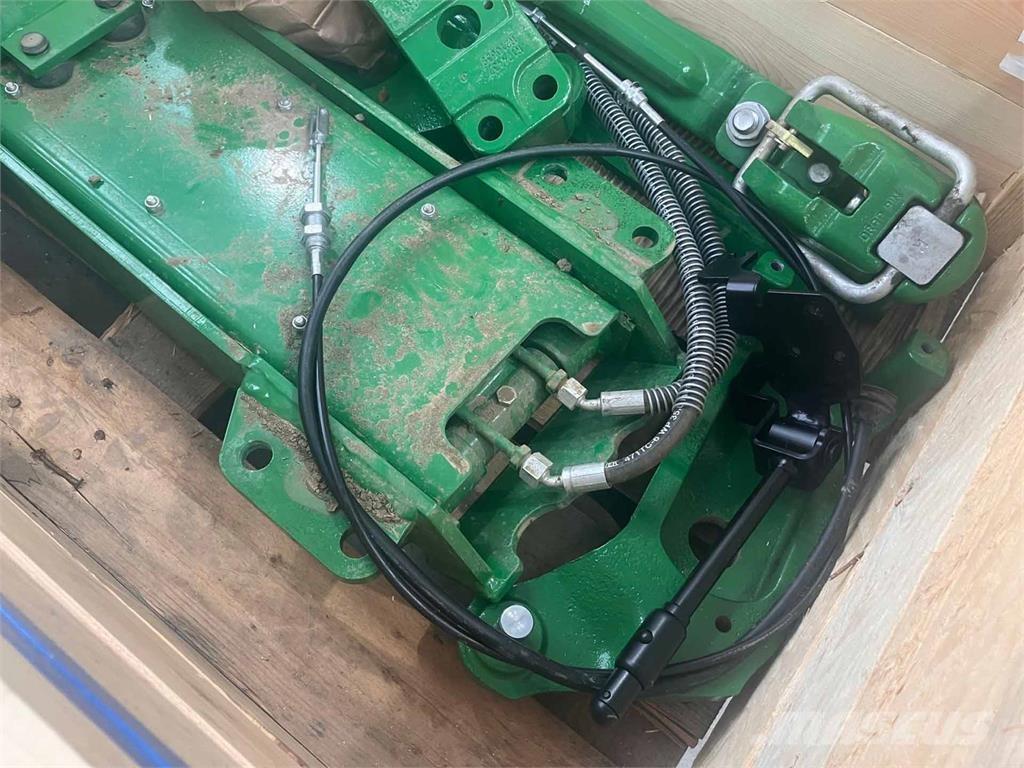 John Deere 8R Farm machinery