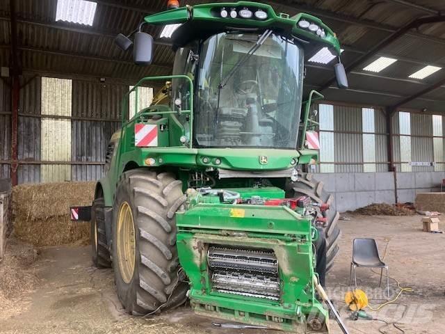 John Deere 9900 Forage harvesters