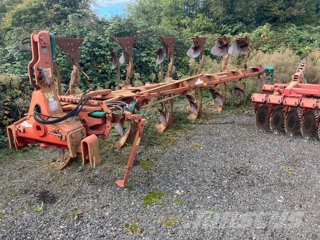 Kverneland LB100 Reversible ploughs