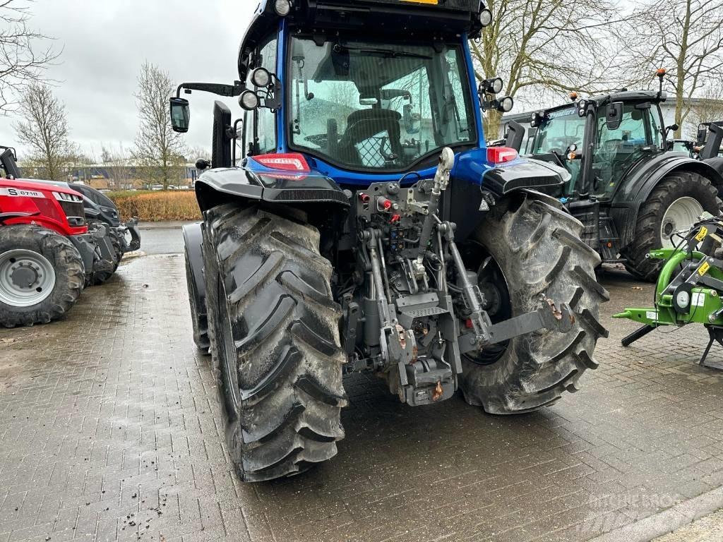 Valtra G125EA Tractors