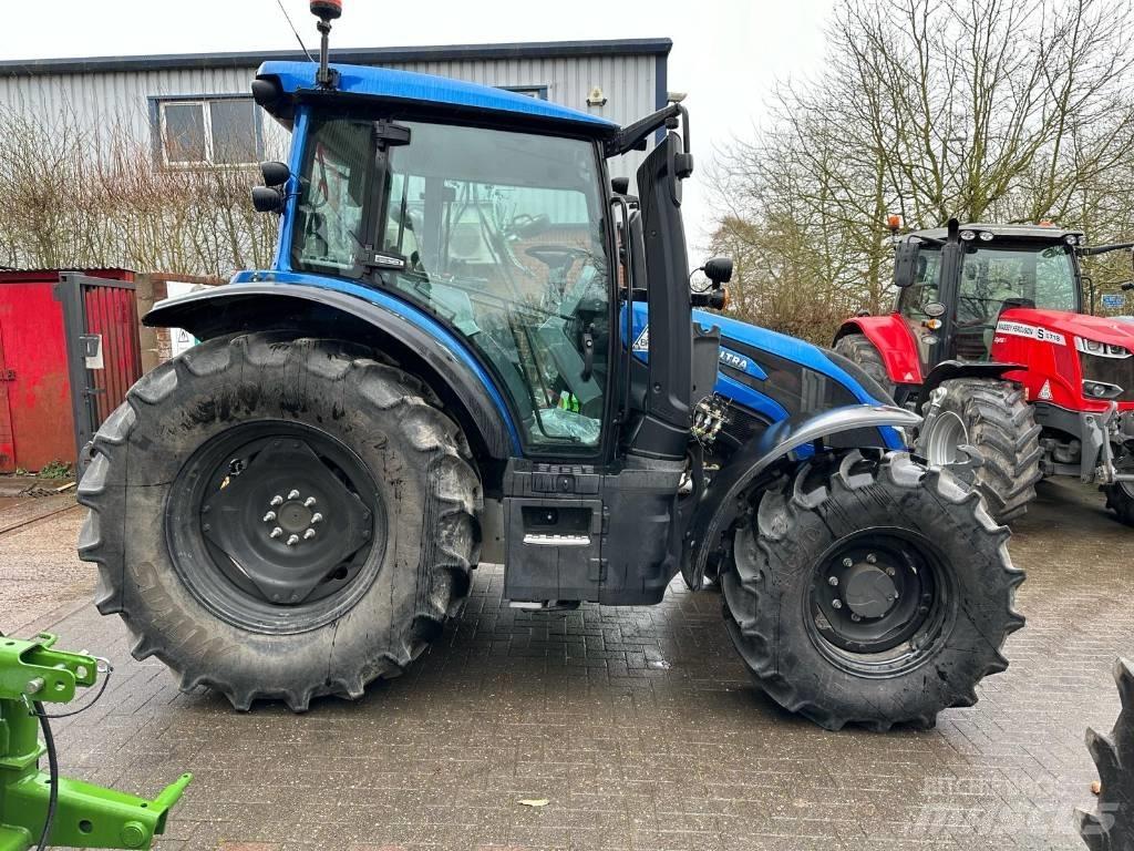 Valtra G125EA Tractors