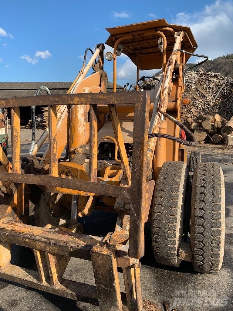 Komatsu SD25-1 Reach truck