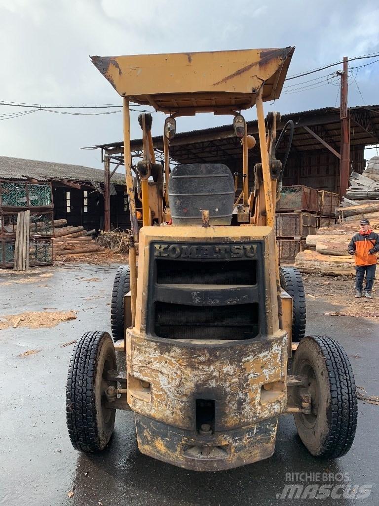 Komatsu SD25-1 Reach truck
