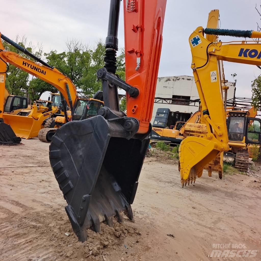 Doosan DX300 Crawler excavators