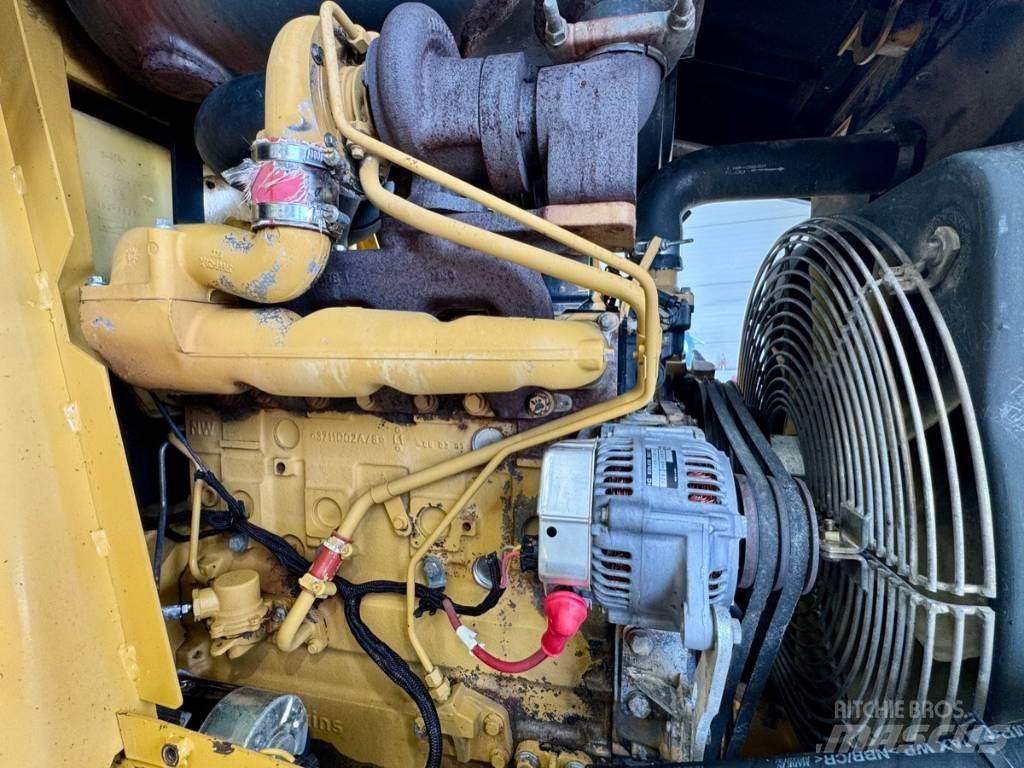 CAT 432 D Backhoe