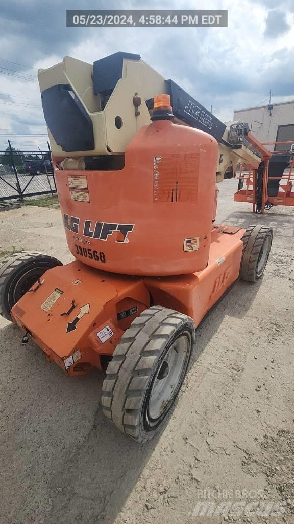 JLG E 450 AJ Articulated boom lifts