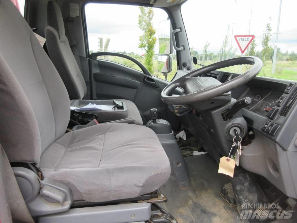 Isuzu N 75.190 Beavertail Flatbed / winch trucks