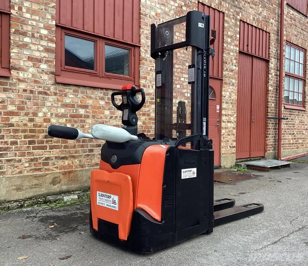 BT SPE 120 L Pedestrian stacker