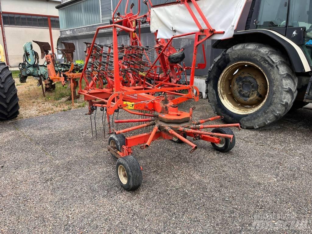 Kuhn GA 4121 G M Rakes and tedders