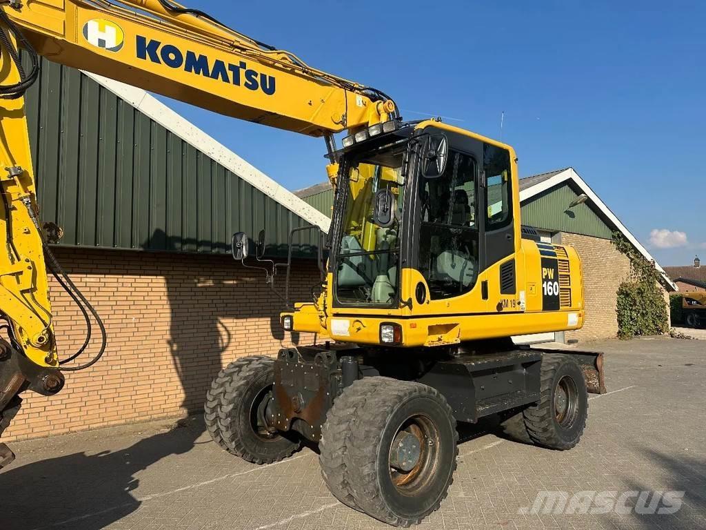Komatsu PW160-8 Wheeled excavators