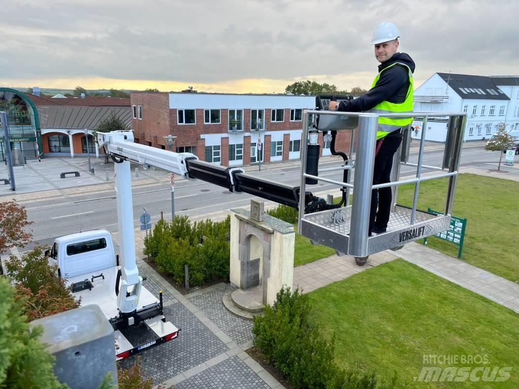 VERSALIFT VTX-240 G3 Truck mounted platforms