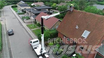 VERSALIFT VTX-240 G3 Truck mounted platforms