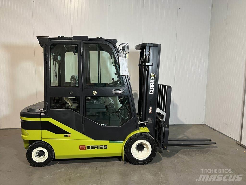 Clark SE35 Electric forklift trucks