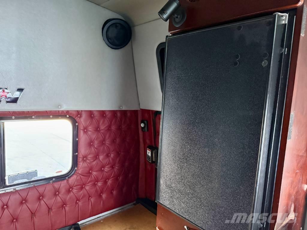 Western Star 4900 Prime Movers