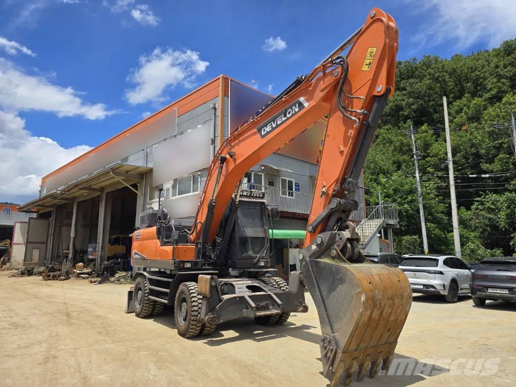 Doosan DX220W-7 Wheeled excavators