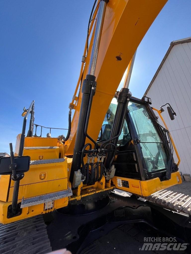 JCB JS 220 LC Crawler excavators
