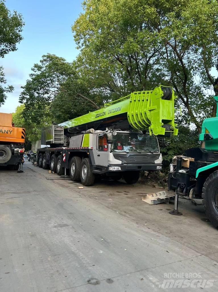 Zoomlion ZAT 2200 V All terrain cranes