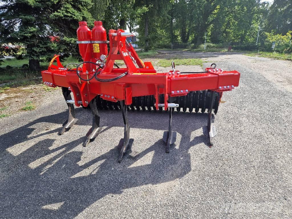 He-Va Sub-Tiller 3 Chisel ploughs