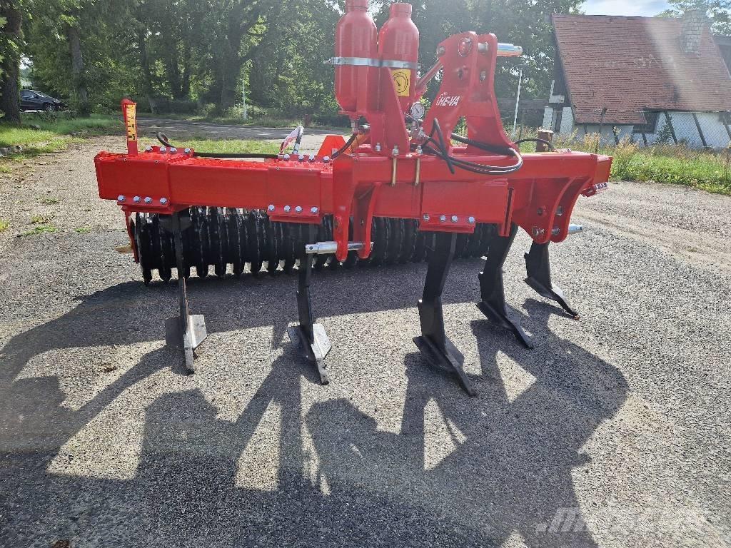 He-Va Sub-Tiller 3 Chisel ploughs