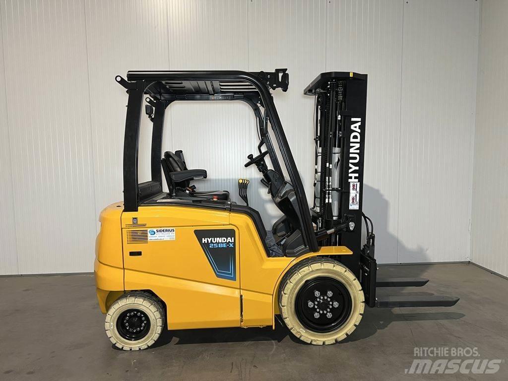 Hyundai 25BE-X Electric forklift trucks