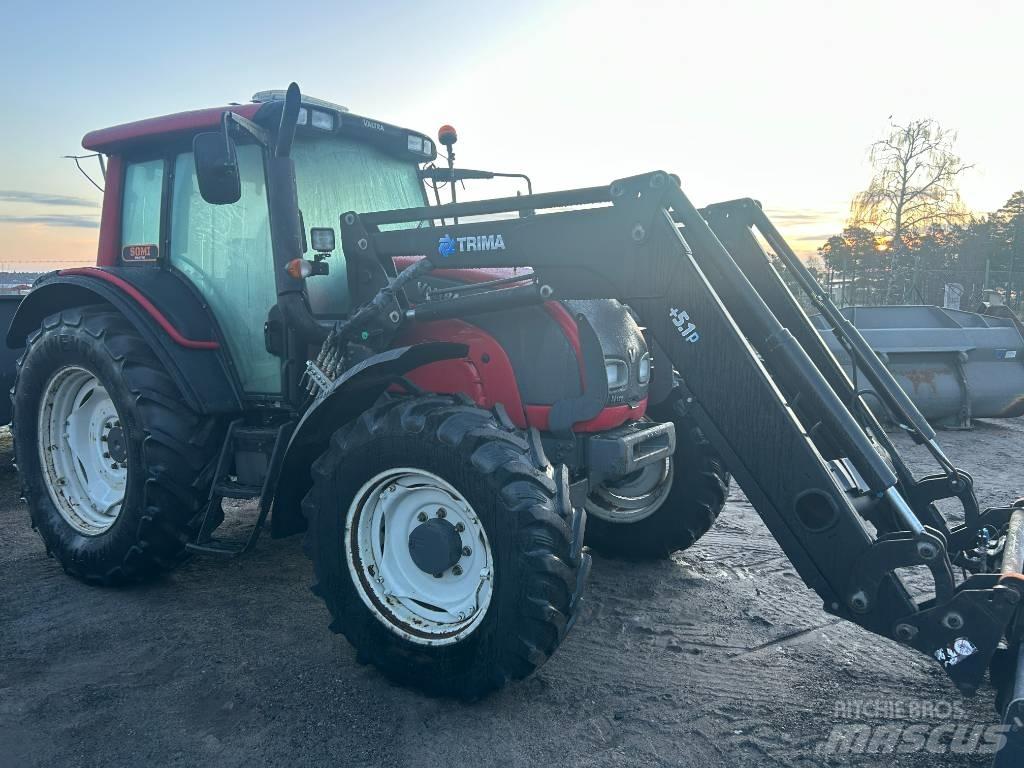 Valtra N 111 Tractors
