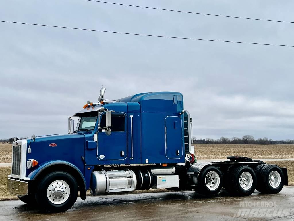 Peterbilt 367 Prime Movers