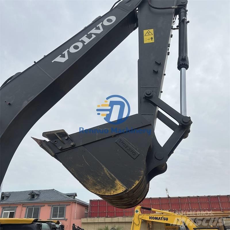 Volvo EC 240 Crawler excavators