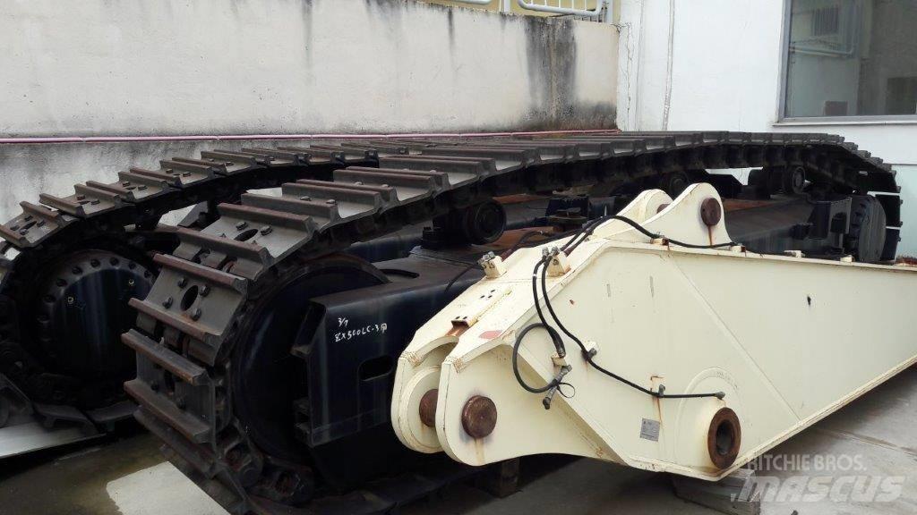 Hitachi ZX 450-3 Chassis and suspension