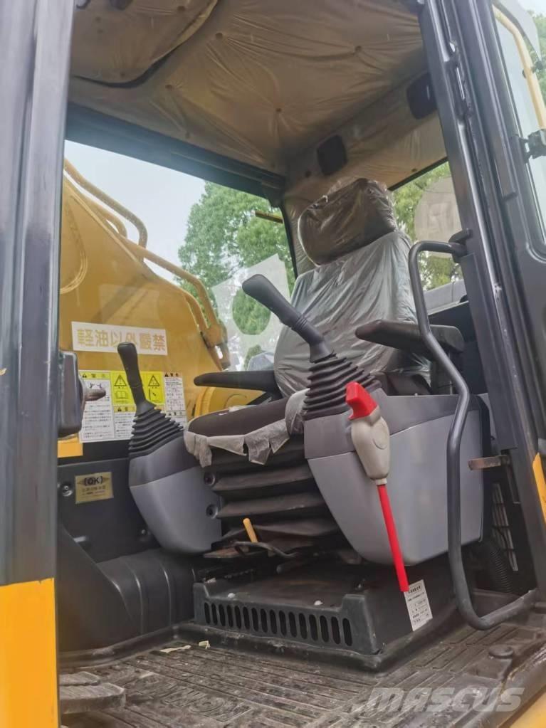 Komatsu PC 450-8 Crawler excavators