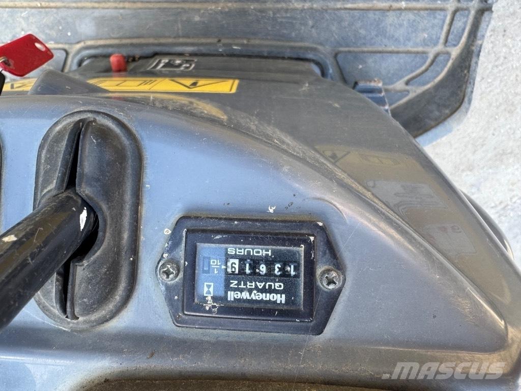Yanmar SV08 (1C603) Mini excavators < 7t (Mini diggers)