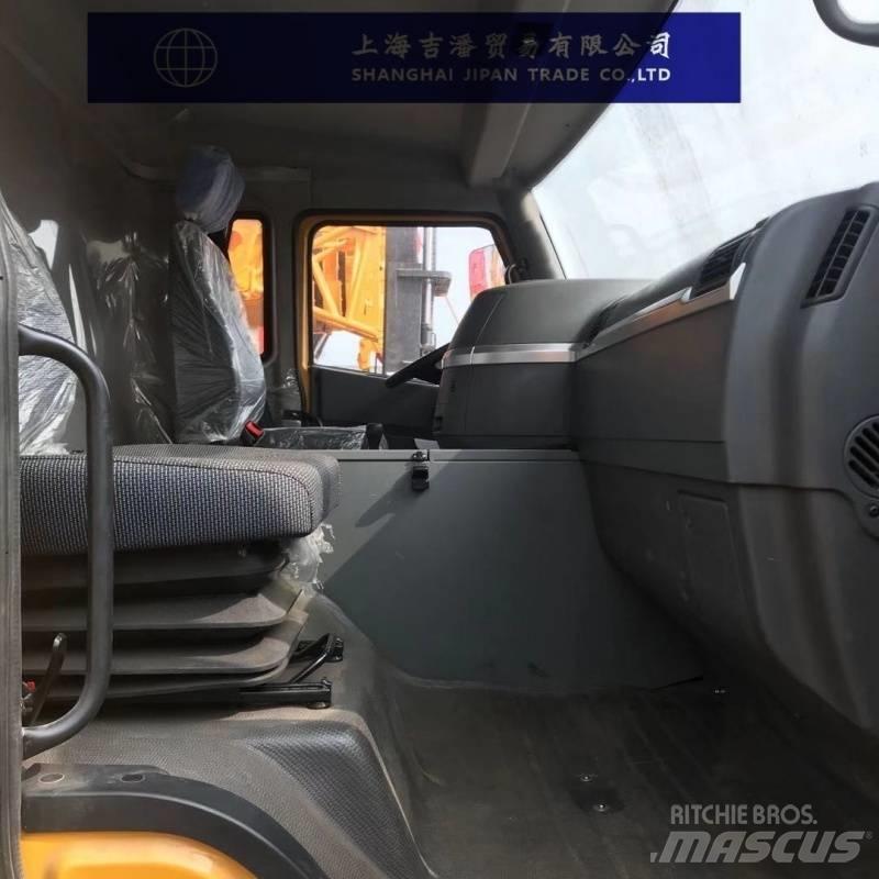 Sany STC1000 All terrain cranes