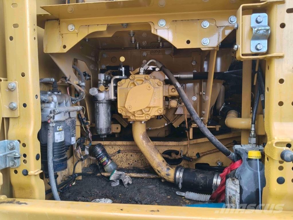 CAT 326 Crawler excavators