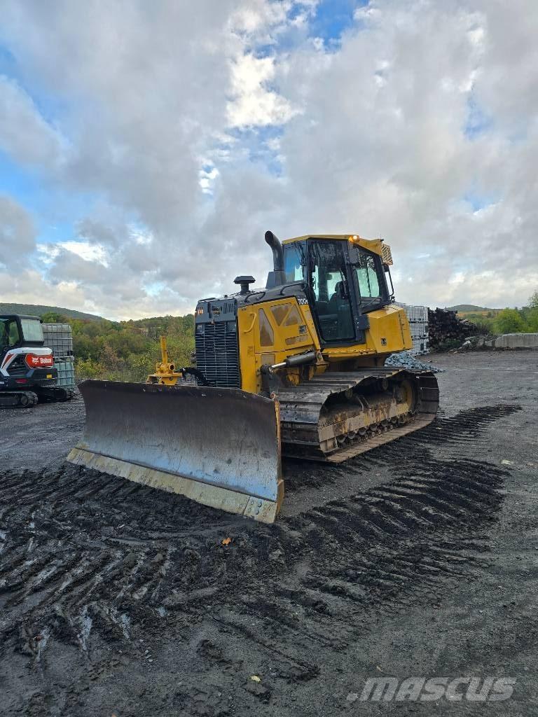 DEERE 700K LGP Crawler dozers